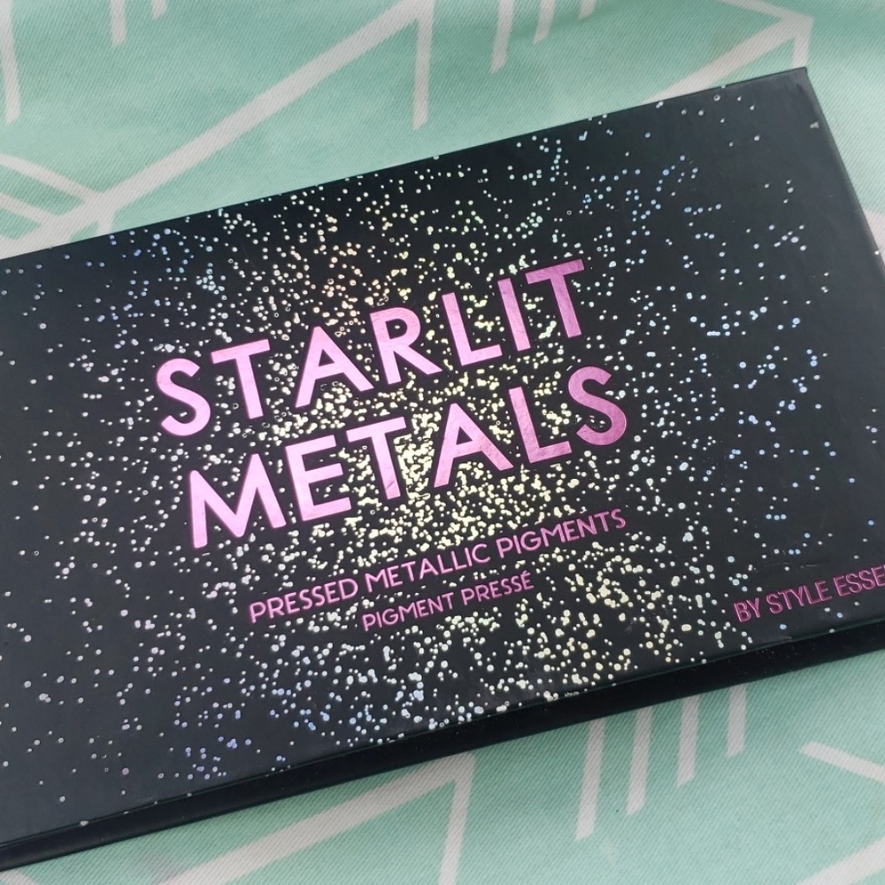 Large nudes metallic pigments